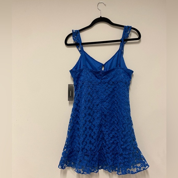 NWT Lulu’s Charmaine Royal Blue Embroidered Mini Dress Size M - Picture 10 of 15